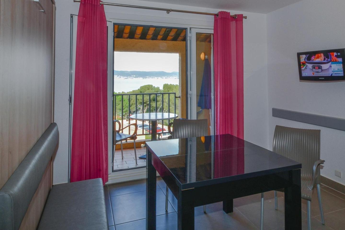 Vvf Residence Saint-Cyr-Sur-Mer Buitenkant foto
